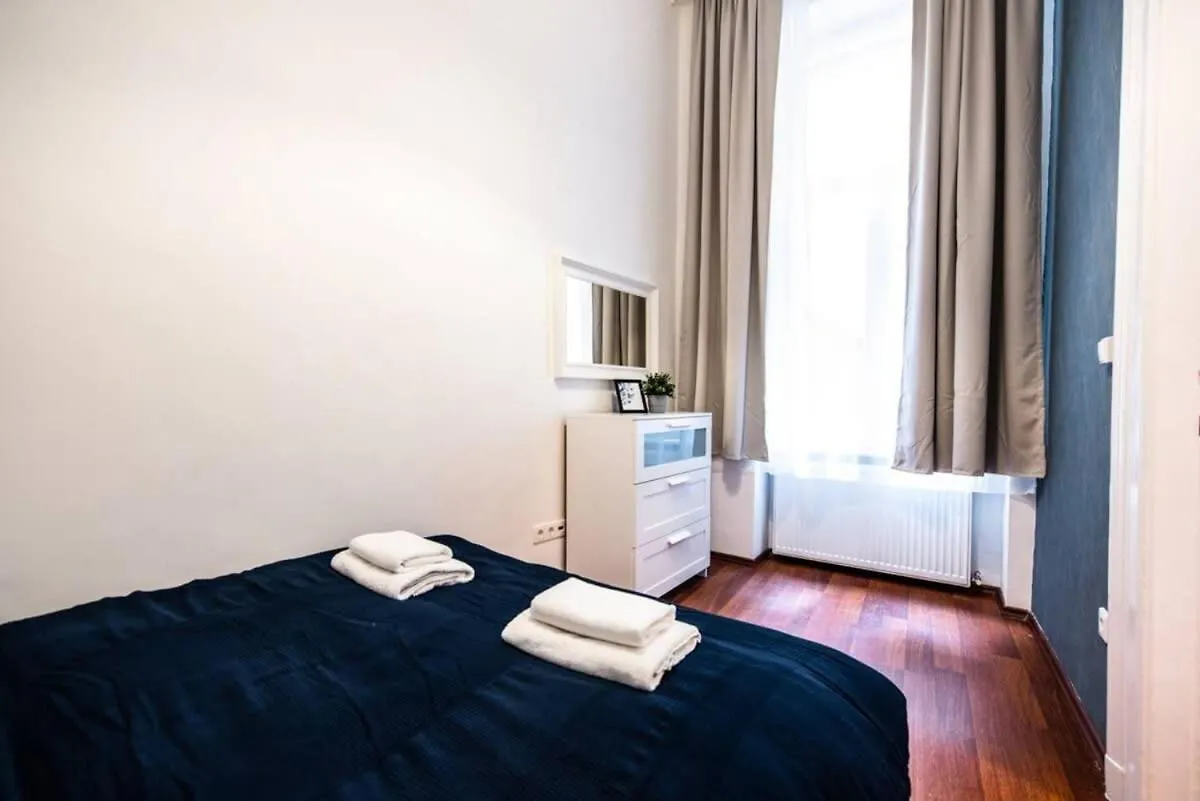 Apartment Very Central Convenient Large Ac Place Budapest